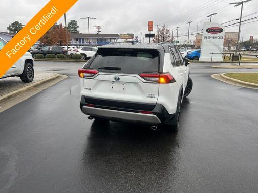 2024 Toyota RAV4 Hybrid SE
