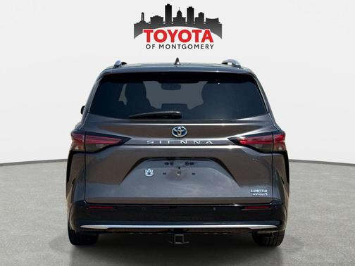 2021 Toyota Sienna Limited 7-Passenger