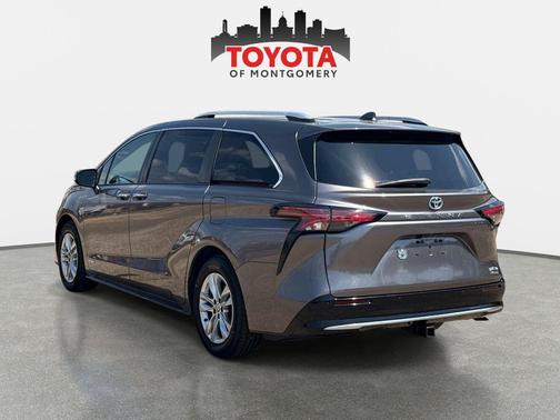 2021 Toyota Sienna Limited 7-Passenger