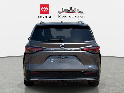 2021 Toyota Sienna Limited 7-Passenger