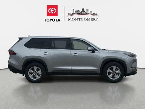Celestial Silver Metallic 2025 Toyota Highlander LE