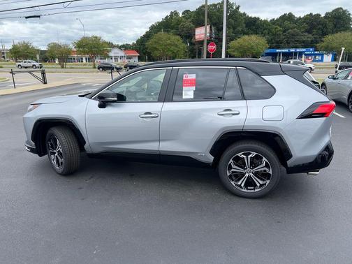 2025 Toyota RAV4 Hybrid SE