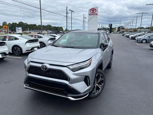 2025 Toyota RAV4 Hybrid SE