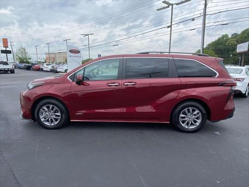 Ruby Flare Pearl 2021 Toyota Sienna XLE 8 Passenger