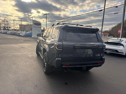 2025 Toyota 4Runner Hybrid Platinum