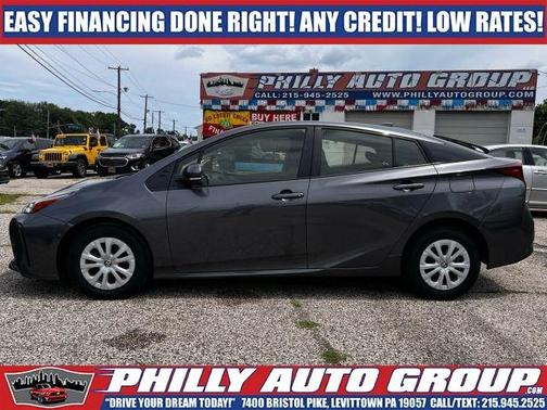 2021 Toyota Prius LE