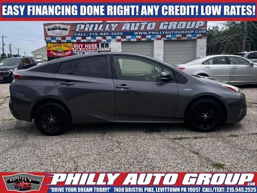 2016 Toyota Prius Three