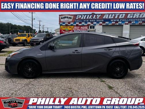 2016 Toyota Prius Three
