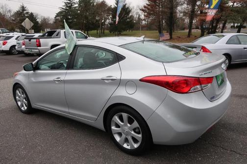 Photo 4 of 46 of 2012 Hyundai Elantra Limited