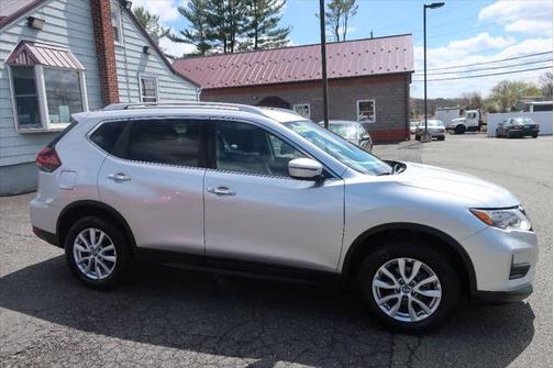 2020 Nissan Rogue SV