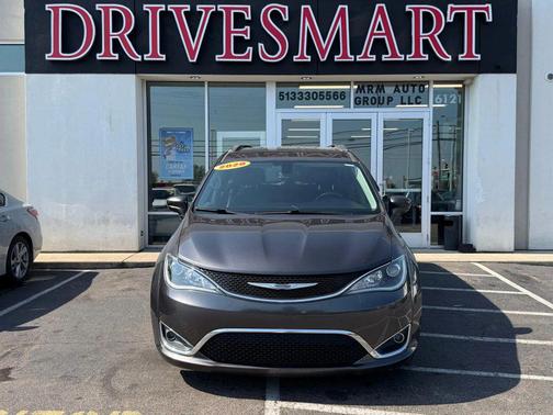 Granite Crystal Metallic Clearcoat 2020 Chrysler Pacifica Touring L