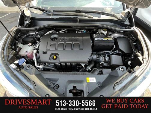 Silver Knockout Metallic 2019 Toyota C-HR XLE