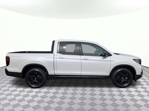 2022 Honda Ridgeline Black