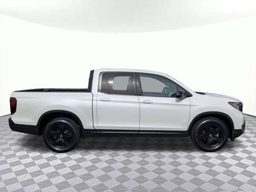 2022 Honda Ridgeline Black
