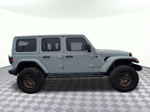 Earl Clearcoat 2023 Jeep Wrangler 4-Door Sahara 4x4