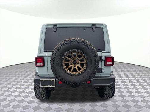 Earl Clearcoat 2023 Jeep Wrangler 4-Door Sahara 4x4