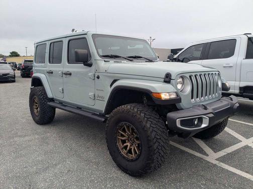 Earl Clearcoat 2023 Jeep Wrangler 4-Door Sahara 4x4