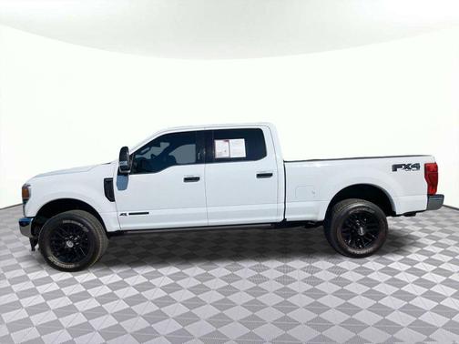 Oxford White 2022 Ford F-350 King Ranch