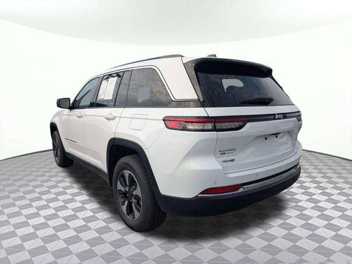 Bright White 2024 Jeep Grand Cherokee 4xe Base