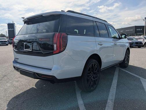 Space Silver Metallic 2026 Ford Expedition Platinum