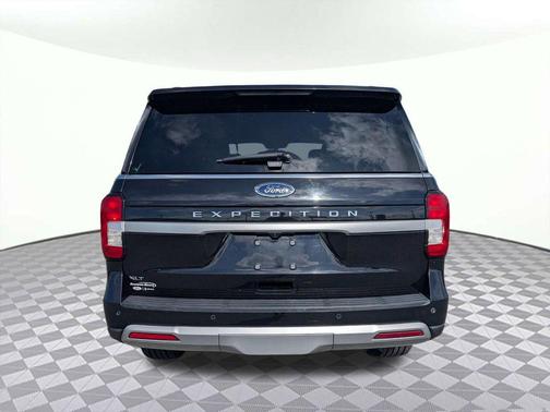 Agate Black Metallic 2024 Ford Expedition XLT