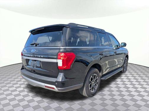 Agate Black Metallic 2024 Ford Expedition XLT
