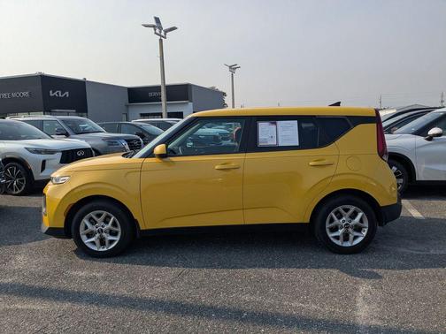 Solar Yellow 2020 Kia Soul S