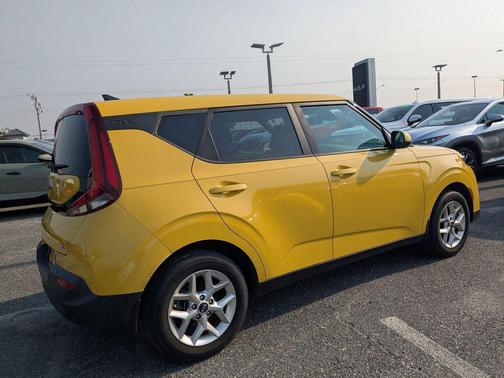 Solar Yellow 2020 Kia Soul S