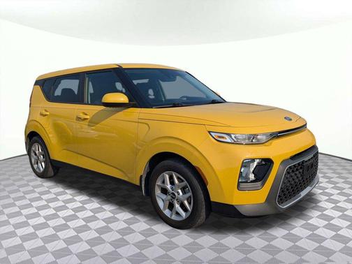 Solar Yellow 2020 Kia Soul S