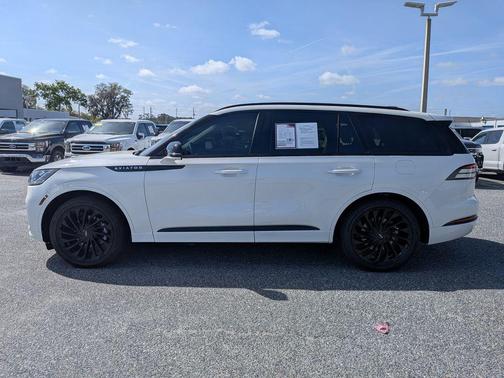 White 2025 Lincoln Aviator Reserve