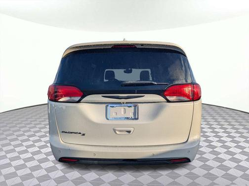 2020 Chrysler Pacifica Touring-L Plus