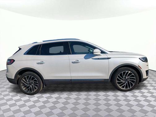 White Platinum Clearcoat Metallic 2019 Lincoln Nautilus Reserve