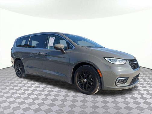 Ceramic Gray Clearcoat 2023 Chrysler Pacifica Touring L