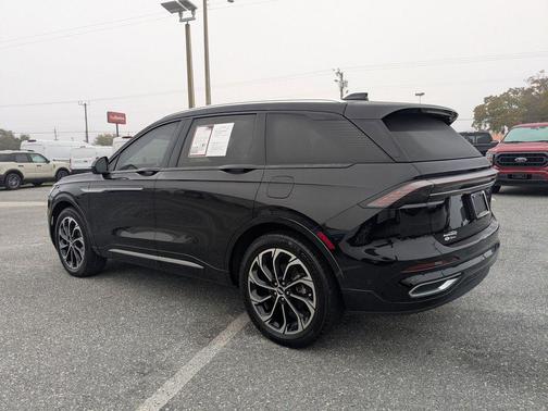 2024 Lincoln Nautilus Reserve