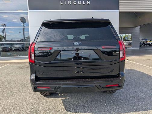Agate Black Metallic 2026 Ford Expedition Platinum