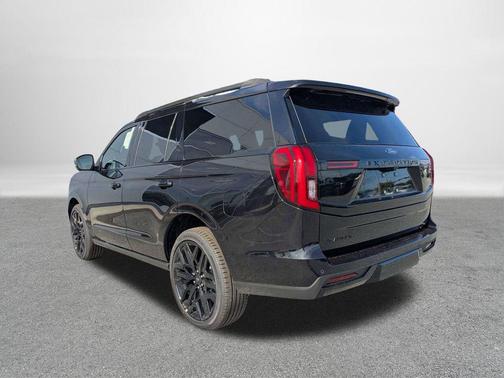 Agate Black Metallic 2026 Ford Expedition Platinum