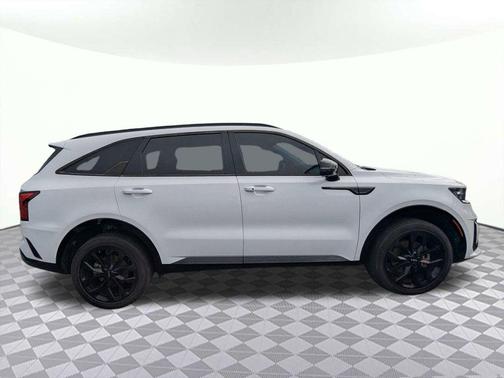 White Pearl 2023 Kia Sorento SX