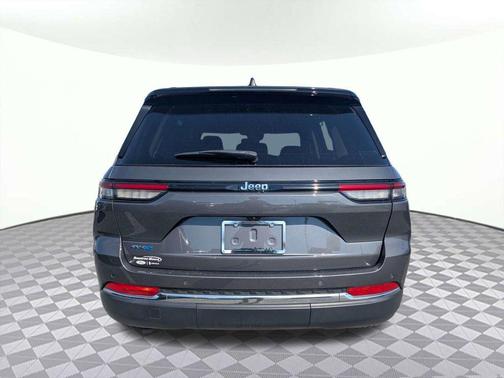 Baltic Gray Metallic Clearcoat 2022 Jeep Grand Cherokee 4xe Base