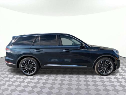 Flight Blue Metallic Clearcoat 2022 Lincoln Aviator Reserve
