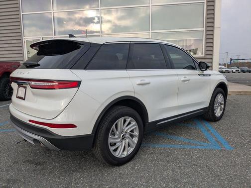 2025 Lincoln Corsair Premiere