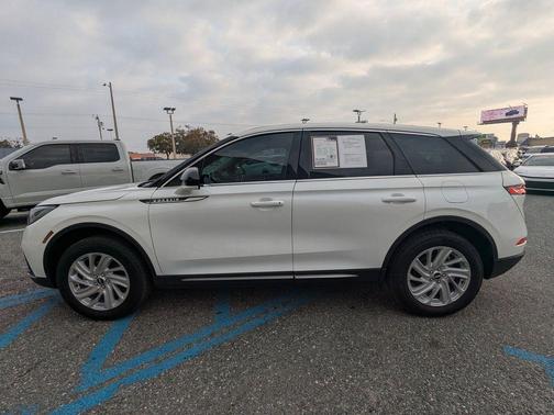 2025 Lincoln Corsair Premiere