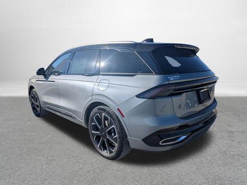 2025 Lincoln Nautilus Reserve