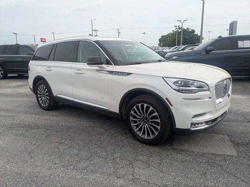 Pristine White Metallic Tri-Coat 2024 Lincoln Aviator Reserve AWD