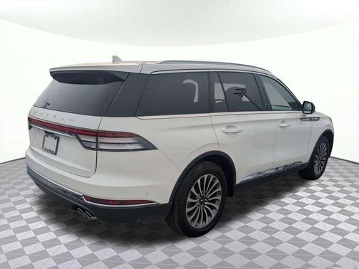 Pristine White Metallic Tri-Coat 2024 Lincoln Aviator Reserve AWD