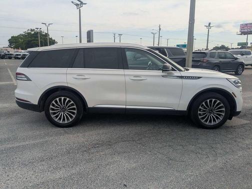 Pristine White Metallic Tri-Coat 2024 Lincoln Aviator Reserve AWD
