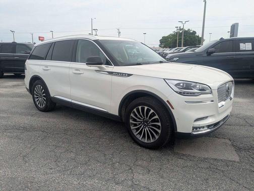 Pristine White Metallic Tri-Coat 2024 Lincoln Aviator Reserve AWD