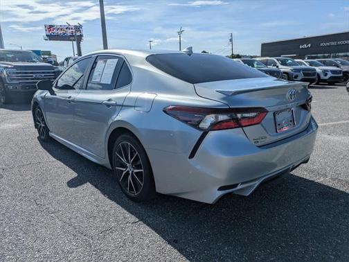 2021 Toyota Camry SE