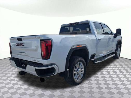 White Frost Tricoat 2021 GMC Sierra 2500 Denali