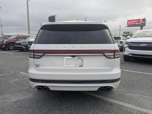 Pristine White Metallic Tri-Coat 2024 Lincoln Aviator Reserve