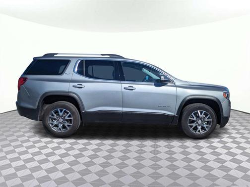 Sterling Metallic 2023 GMC Acadia FWD SLT